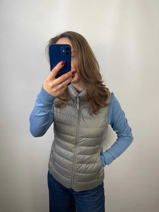 Uniqlo down vest жіноча мікропухова жилетка