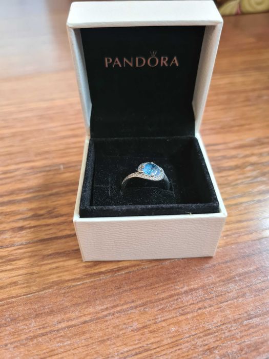 Anel Pandora pedra azul