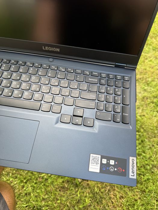 Lenovo Legion 15ITH6 запчастини або під ремонт