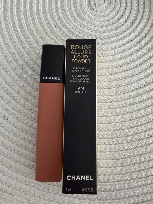 Pomadka Chanel Rouge Allure Liquid Powder