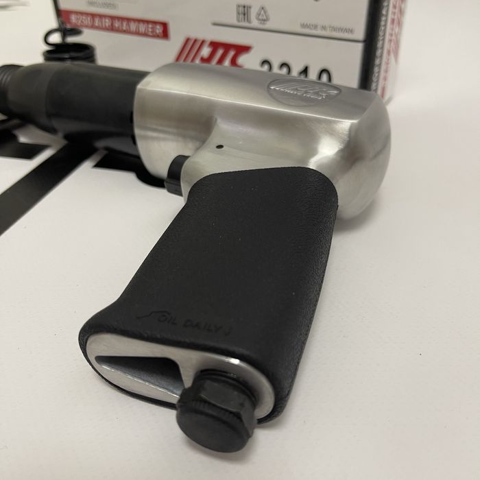 Молоток пневматичний з комплектом зубил JTC 3310