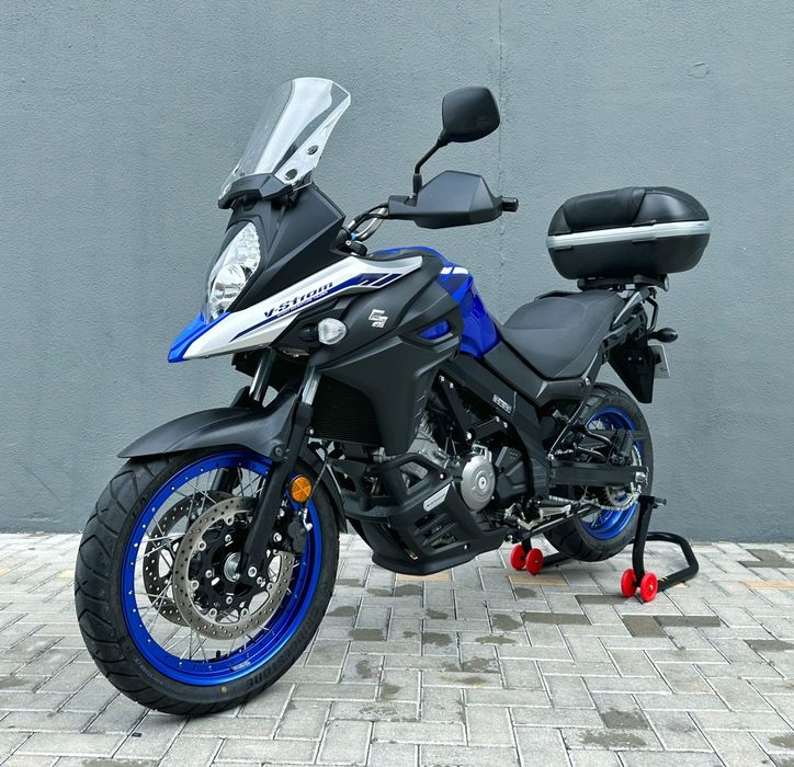 Suzuki V-STORM 650 XT de 2023 com 9mil kms