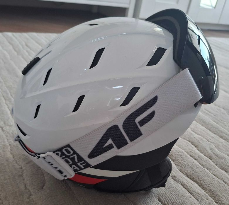 Kask narciarski 4F 57-58 cm + gogle rozmar M