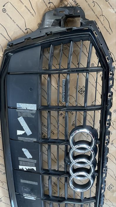 Решетка audi Q7 4m lift black