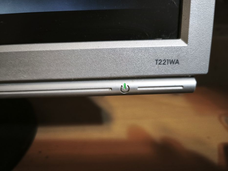 Монітор LG 19, Benq 22