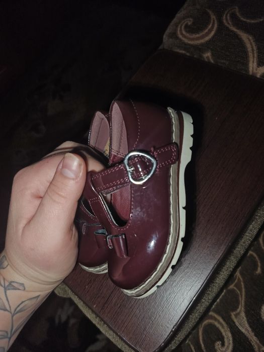 Взуття на дівчинку на рочок