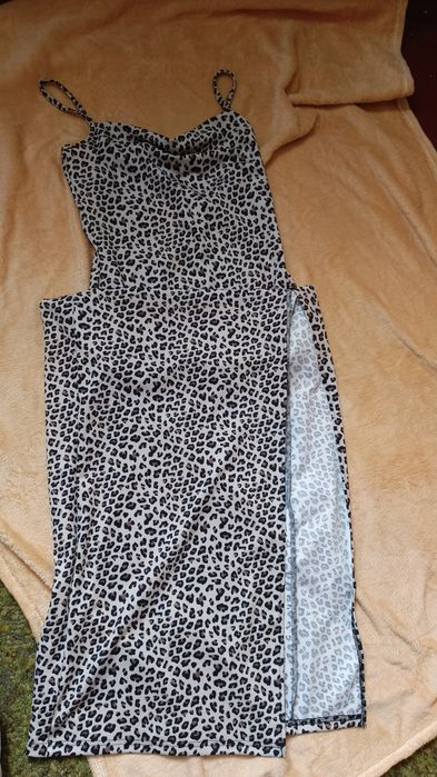 Сарафан у лео принт з розрізом