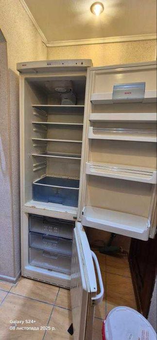 Bosch холодильник (kgs3910/03)