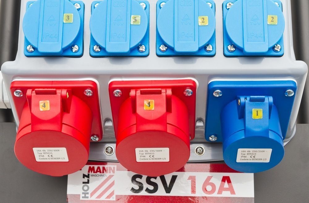 Quadro Disjuntor de distribuição 16A 400V Segurança: IP44. AP28