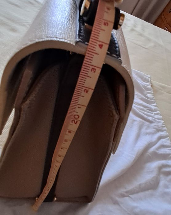 Mala Furla em pele