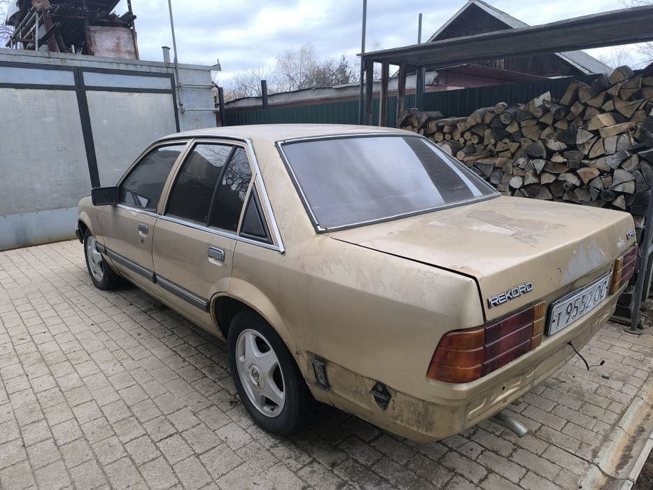 Продам Opel Record