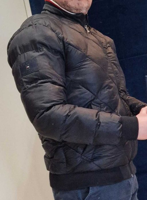 Kurtka bomber, Tommy Hilfiger Czarna Regular Fit | używana