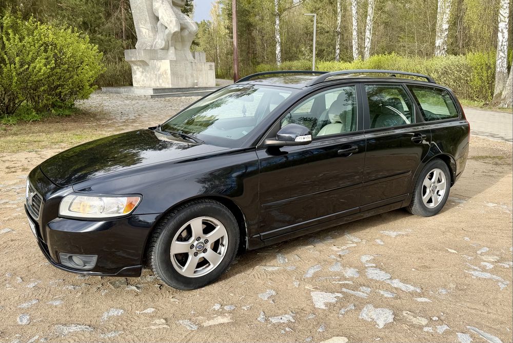 Volvo V50