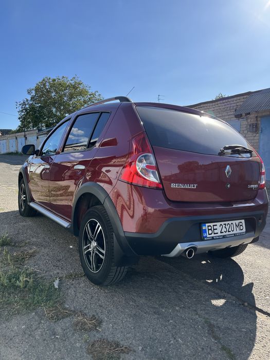 Renault sandero stepway 1.6 бензин