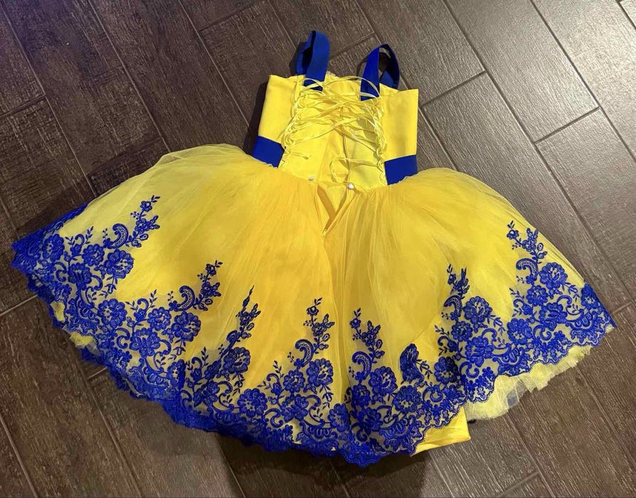 Сукня на 6-7 років