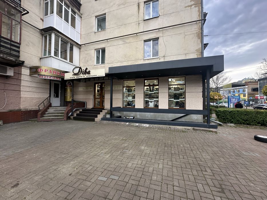 Продам комерційне приміщення в самому центрі Івано-Франківська 106м2