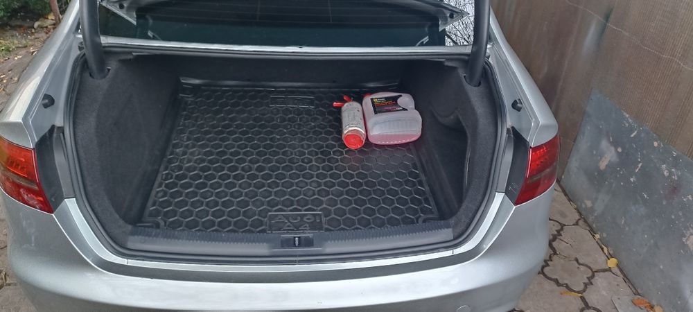 Ауди А4 б 8 квадро  2013год