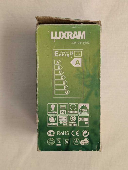 lampa studyjna E27 2680lm 2700K