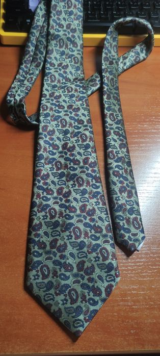 Галстуки мужские разные