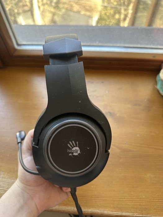 Наушники bloody повністю робочі