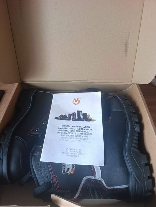 Sprzedam buty strażackie
