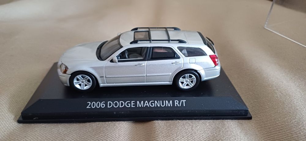 Dodge Magnum Station 1:43