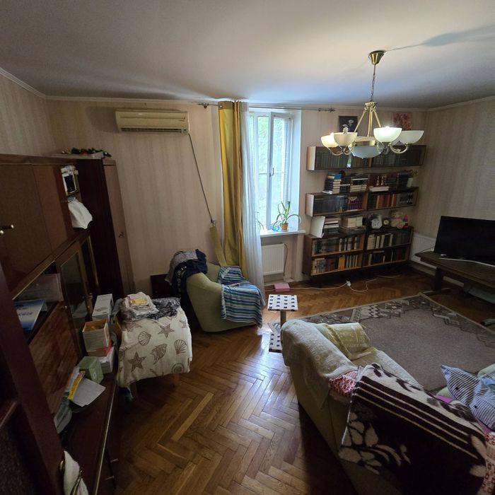 Продаю 2 кім квартиру Молодогвардійська  - проспект Богоявленский , " сталінка ",  Двоконтурний газовий котел