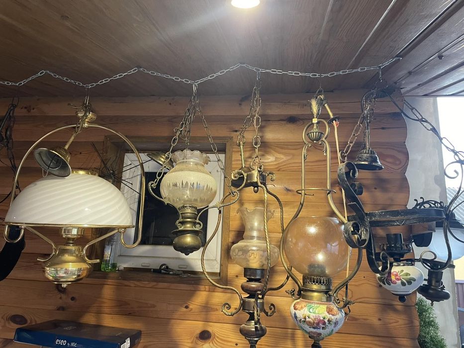 Вінтажна стельова люстра.