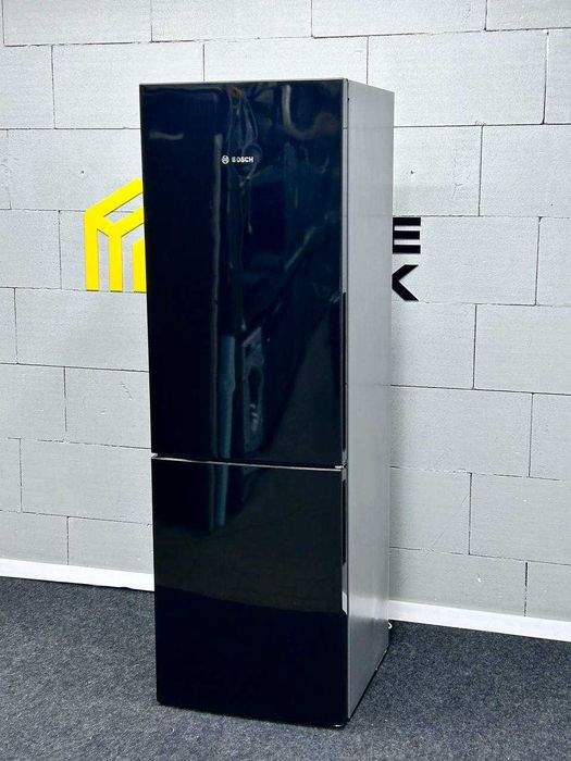 Чорний Холодильник BOSCH KGV36VBEAS