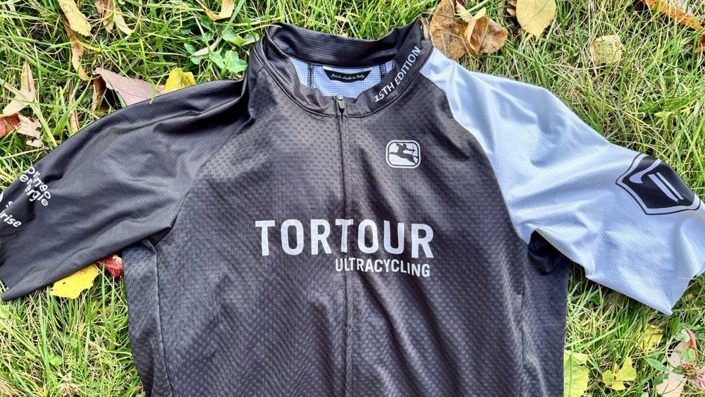 Велоформа, велофутболка, джерсі Giordana