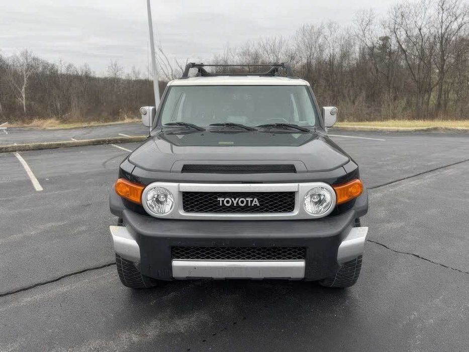 Toyota FJ Cruiser      2014