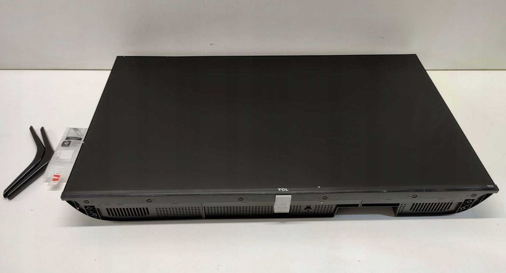 Telewizor 32 cale TCL z uchwytem