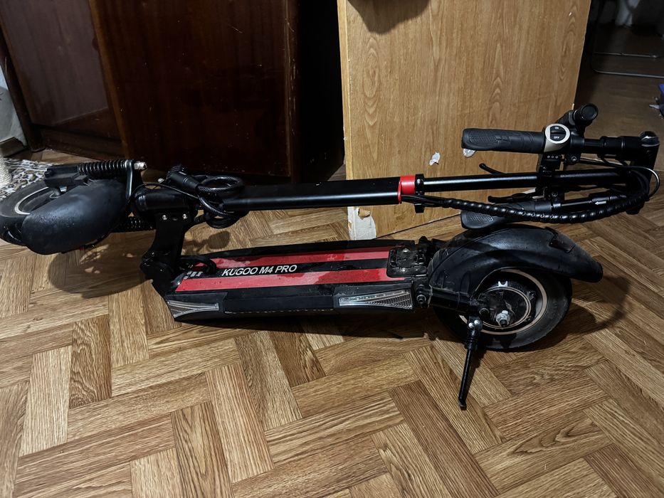 Продам электросамокат kuggo
