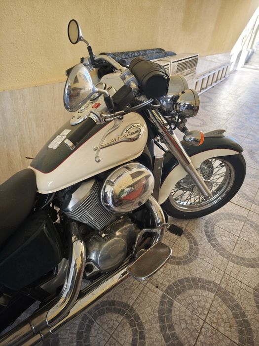 SHADOW VT 750 de 1998 +- 7700kms