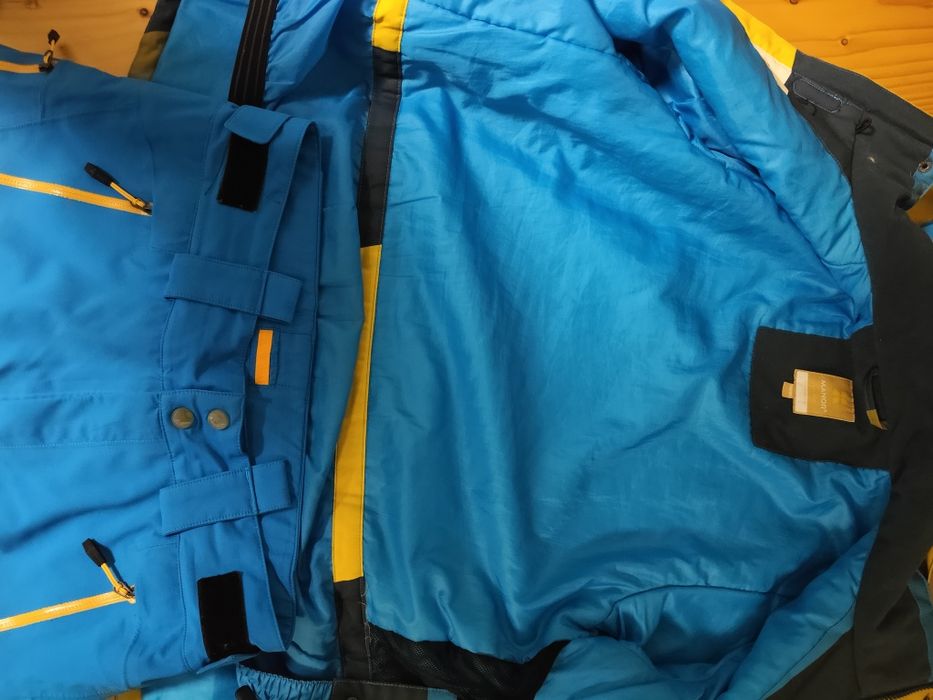 Чоловічий лижний костюм