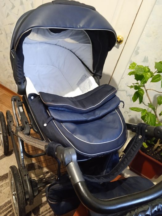 Продам Коляску 3в1