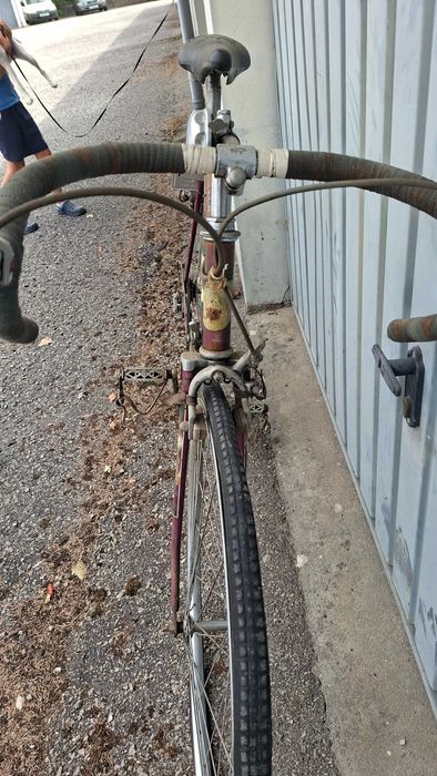 Bicicleta de corrida antiga anos 60/70 para restauro