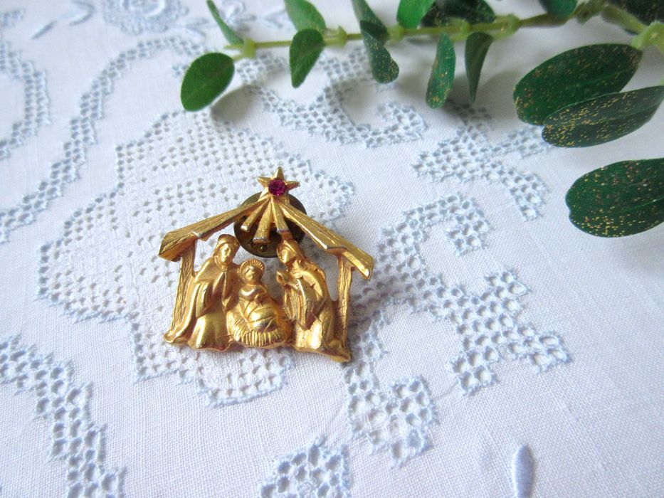 Szopka świąteczna broszka pin