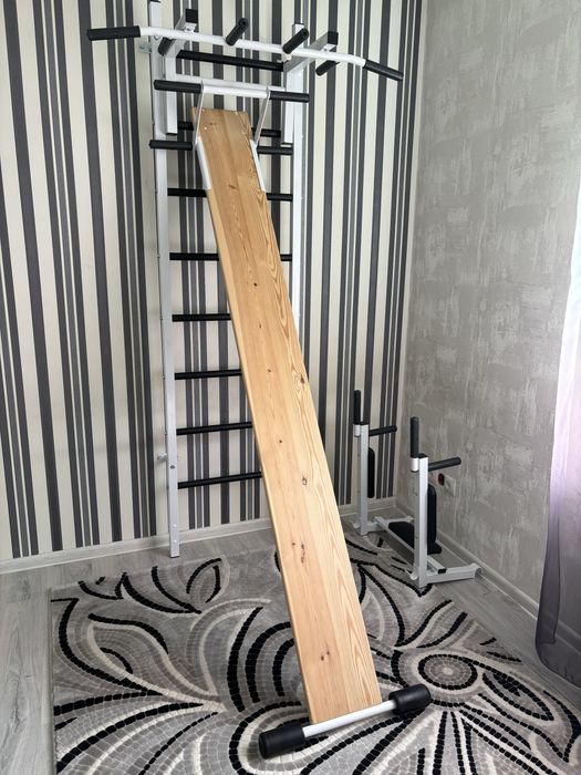 Продам шведську стінку з доскою Євмінова