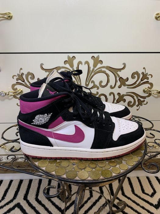 Белые кожаные кеды кроссы замшевые кроссовки nike air jordan 1 retro