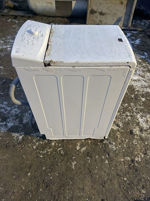 Пральна машинка Whirpool з вертикальним завантаженням 5 кг