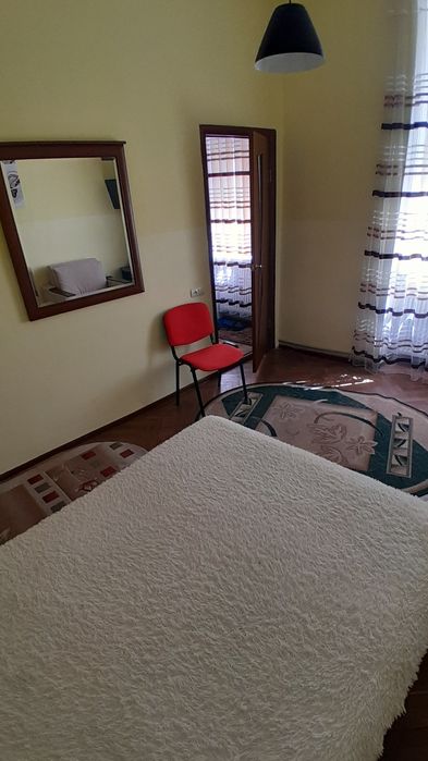 1 км.кв.подобово ,парковка,зручне розташування