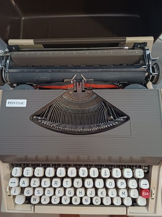 Maquina de escrever vintage "Pontiac"