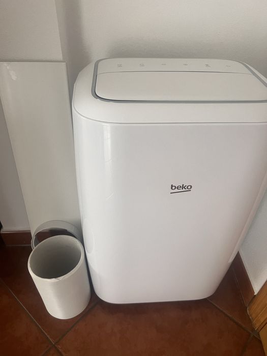 AC portatil BEKO com Wi-Fi + kit janela