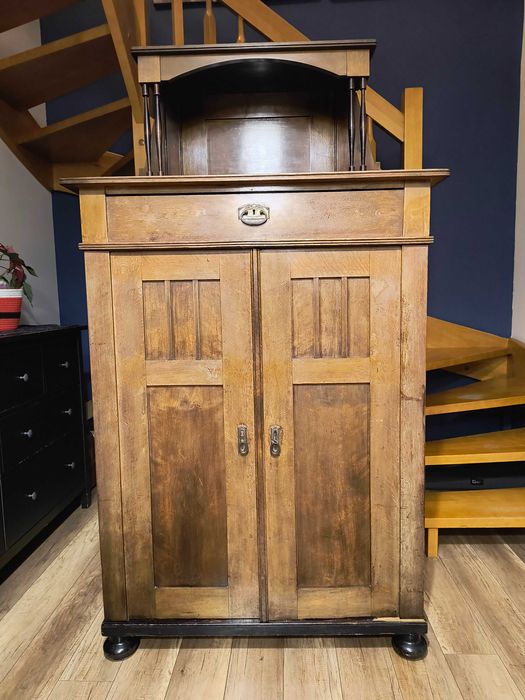 Zabytkowe Vertiko, bieliźniarka w bardzo dobrym stanie