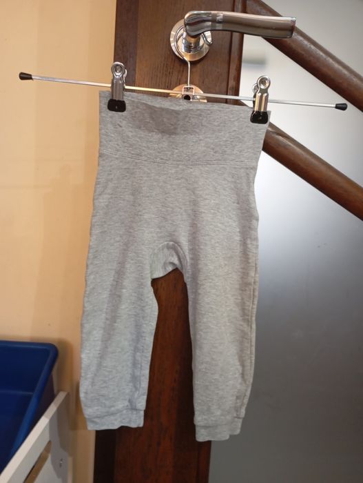 Spodnie dresowe dresy bawełniane elastyczne 74 80 Lupilu