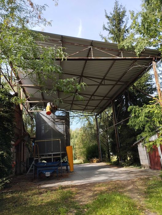 Wiata metalowa do rozbiórki