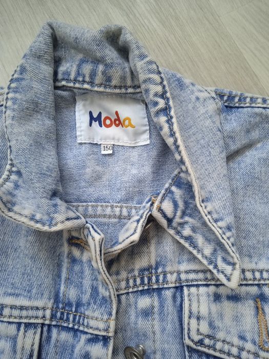 Джинсова куртка для дівчинки