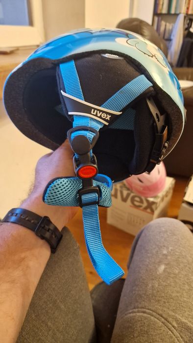 Kask narciarski snowboardowy na sanki hulajnogę