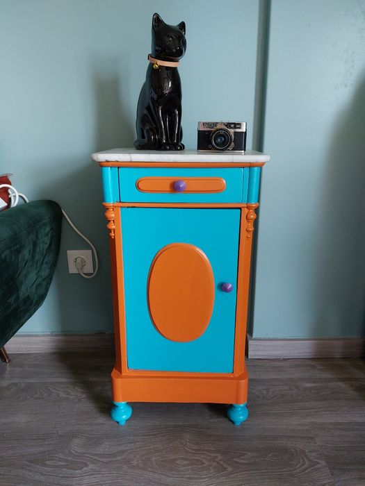 móvel antigo renovado